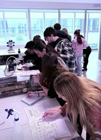 Students from the "AAPG UBA Student Chapter" visited LCV